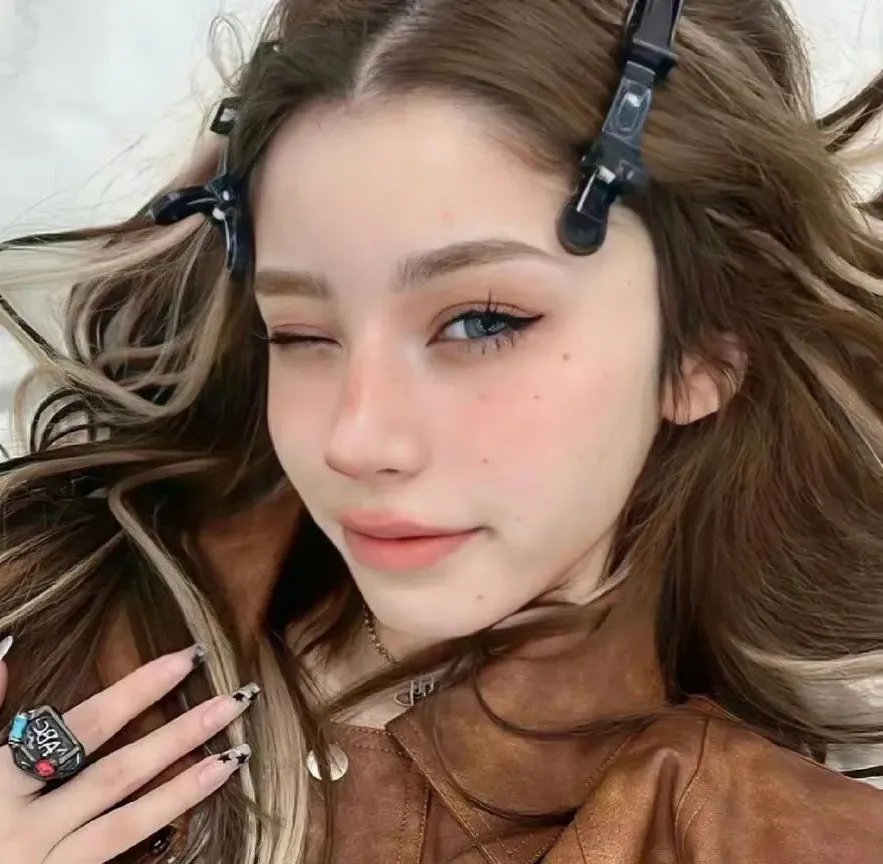 美德加·艾维斯